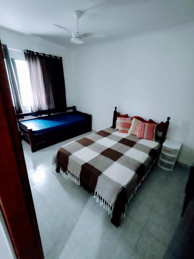 Apto 1 Suite A 30 Mts. Da Praia Do Tombo - غوارويا المظهر الخارجي الصورة